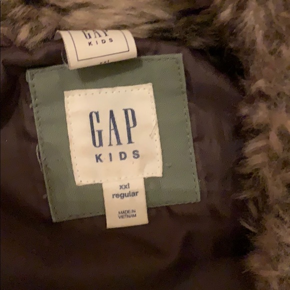 Vest - Picture 3 of 4